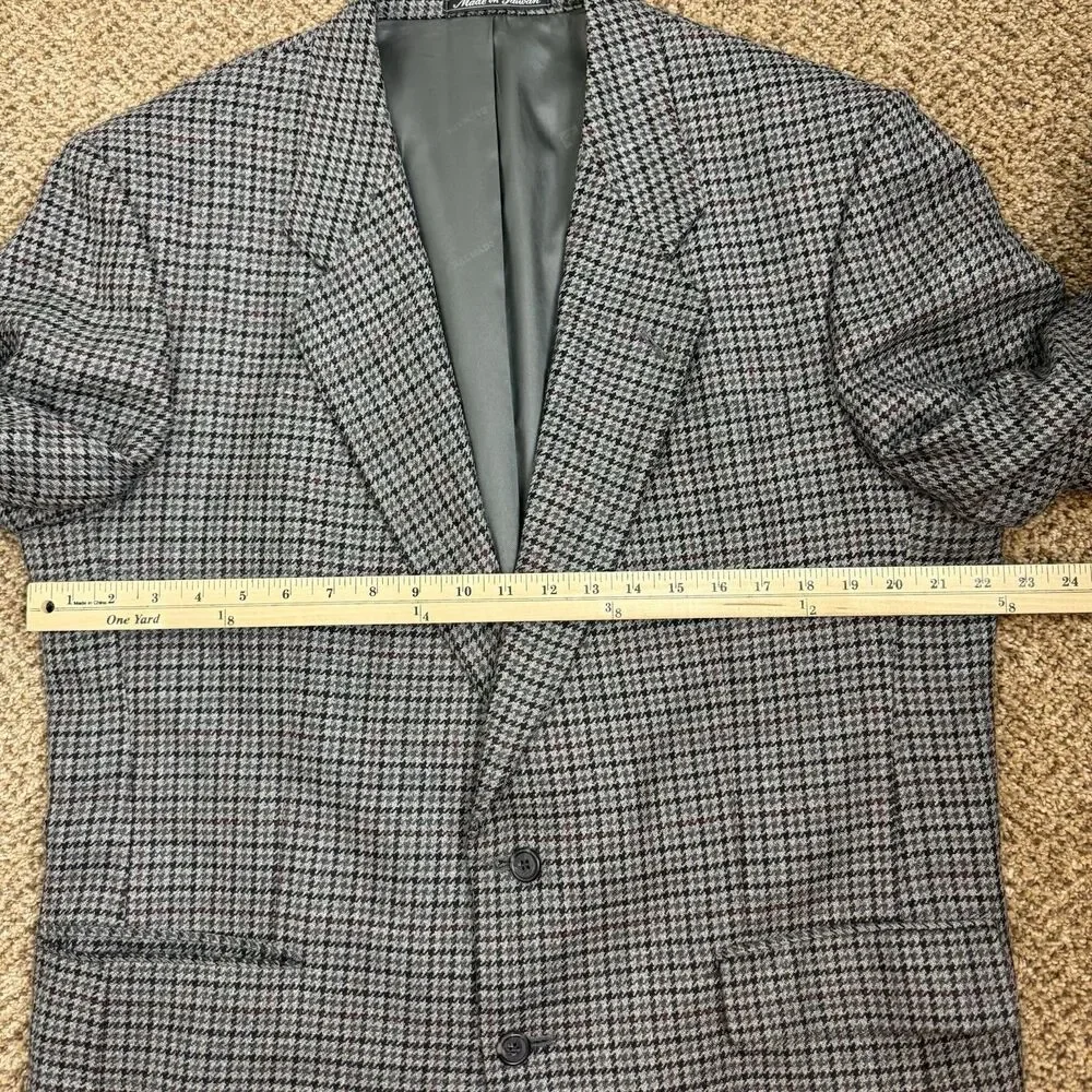 Pierre Balmain Men’s Houndstooth Plaid Blazer 100% Wool Blazer Size 44 Regular